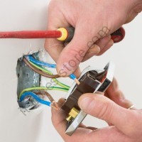 نکات ایمنی در نصب و استفاده از سیم و کابل‌های برق